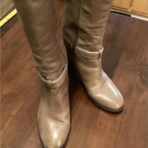 Tory Burch Brown Heeled Boots for Women 7M
